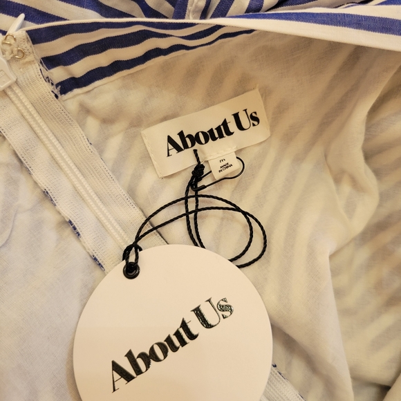 NWT About Us Off Shoulder Ruffle Striped Dress Sz Med - Picture 6 of 10